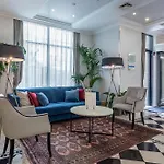 Queen's Court Hotel&residence