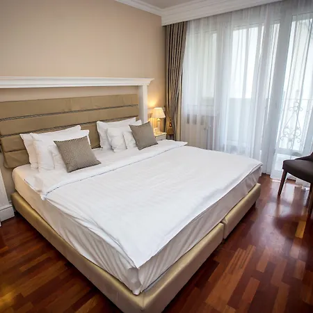 Queen's Court Hotel&residence 5* Boedapest