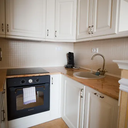 Hotel Queen's Court Hotel&residence Boedapest