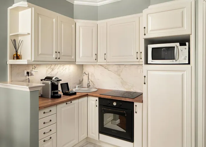 호텔 퀸스 코트 앤드 부다페스트