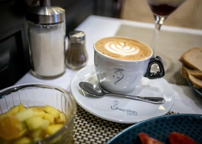 퀸스 코트 앤드 호텔 부다페스트