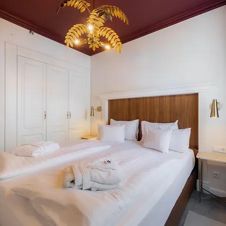 Queen's Court & 5* Budapešť